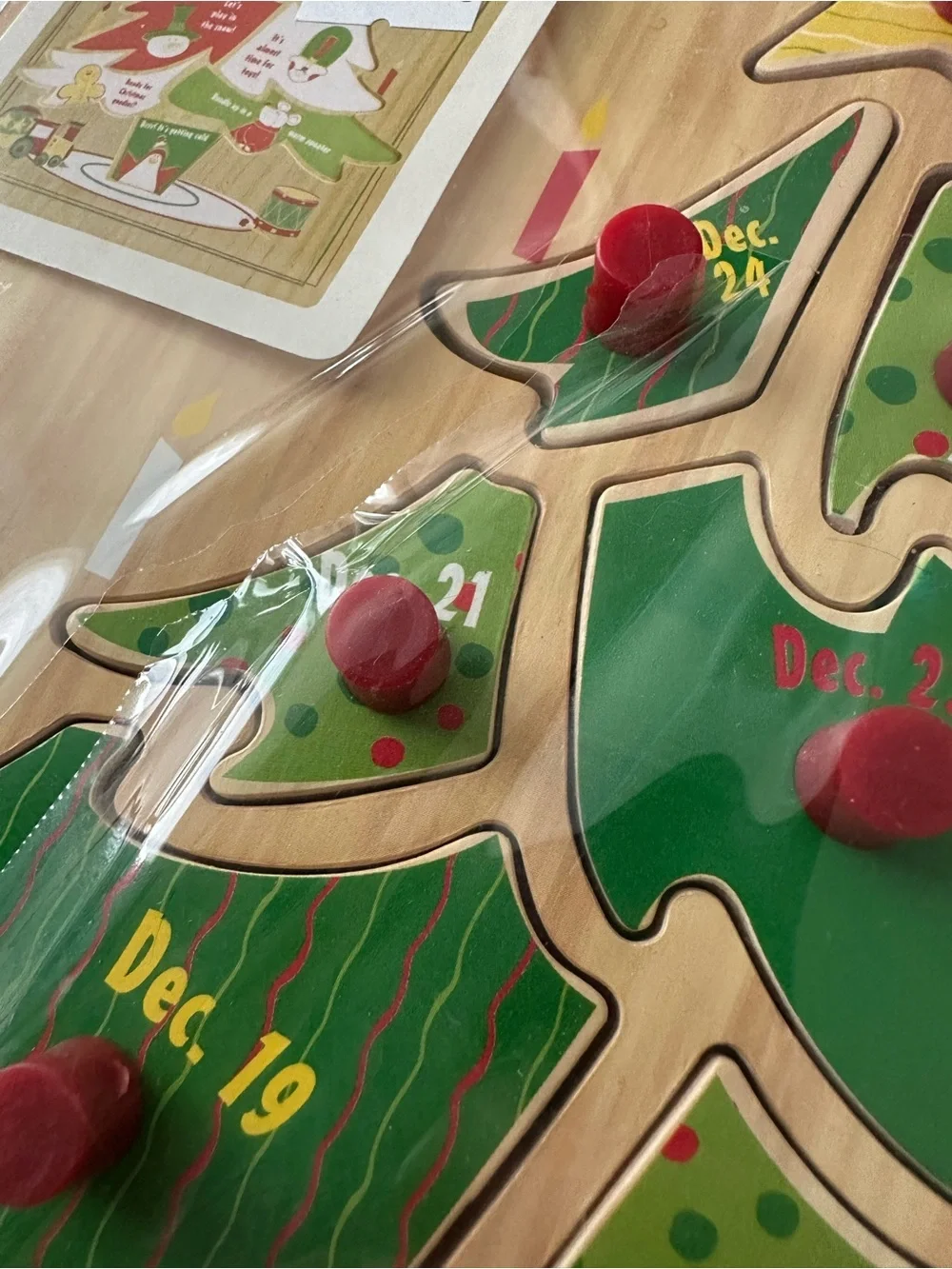 GUND Countdown to Christmas Tree Puzzle